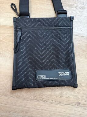 Versace Jeans Couture Collection Black Logo-Print Messenger Crossbody